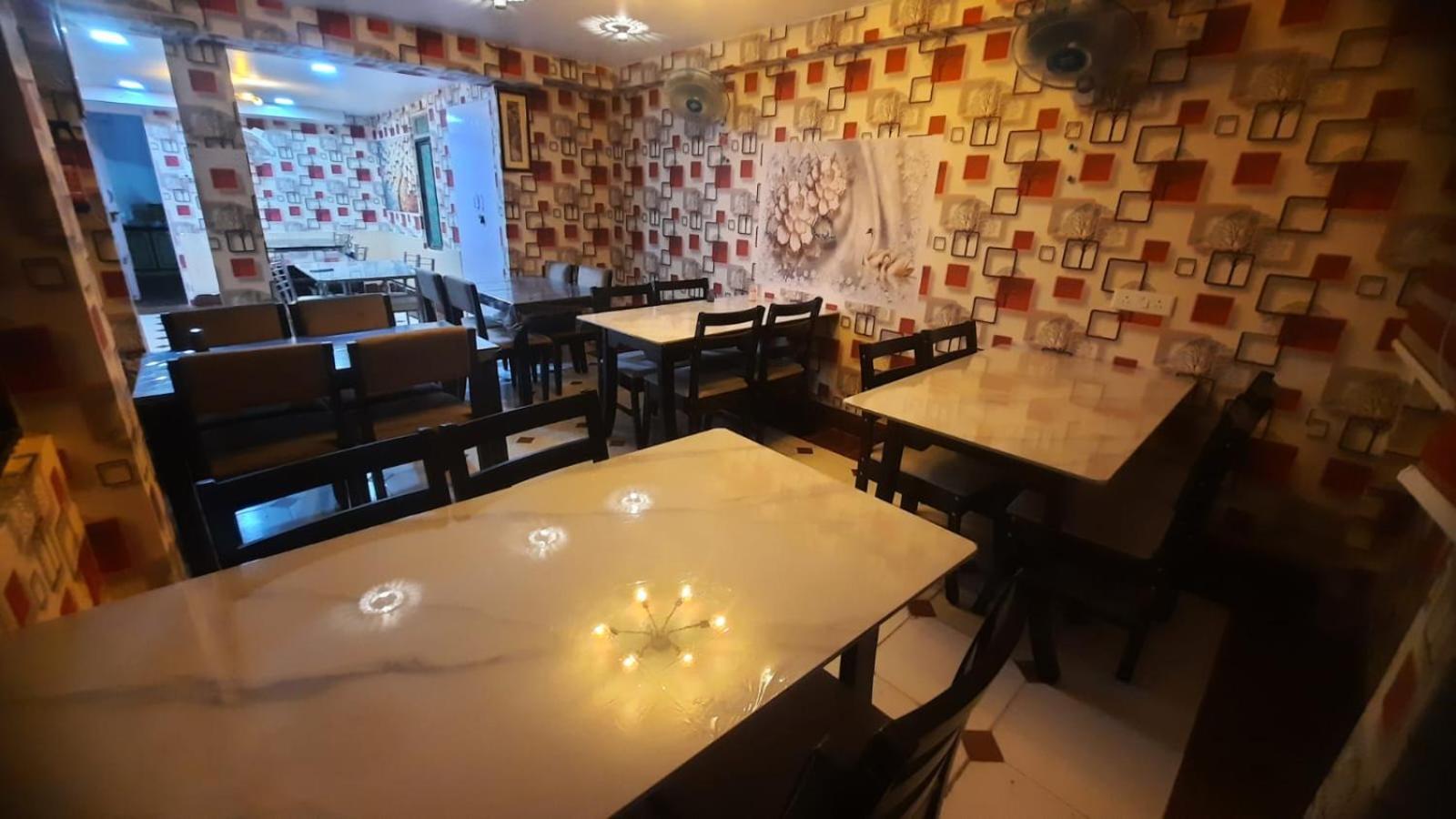 Hotel The Finch ปูรี ภายนอก รูปภาพ