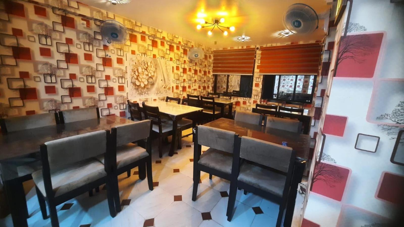 Hotel The Finch ปูรี ภายนอก รูปภาพ